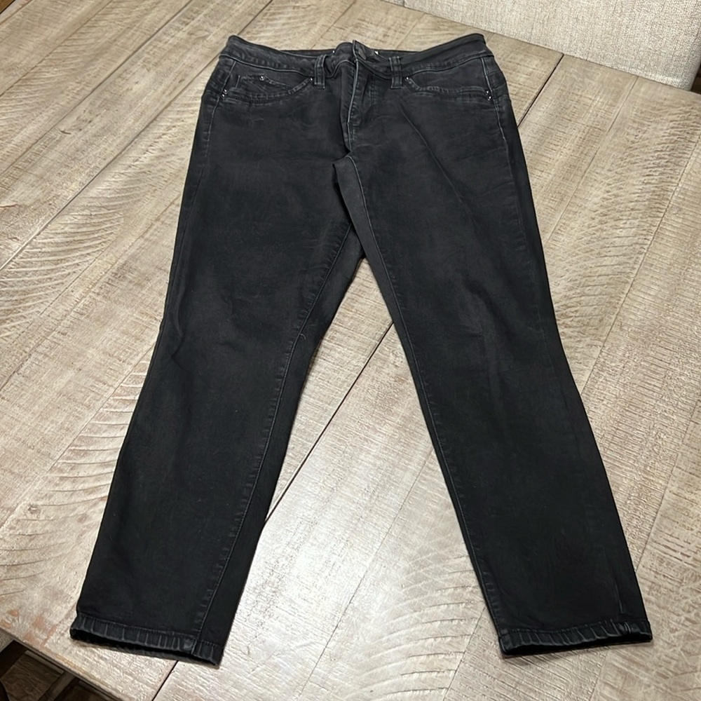 Royalty Jeans Womens 8 Skinny Faded Black Mid Rise Embroidered Wanna Betta Butt